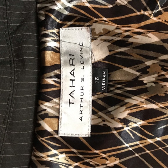 Tahari Arthur S. Levine Pinstripe Pant Suit - Picture 5 of 5